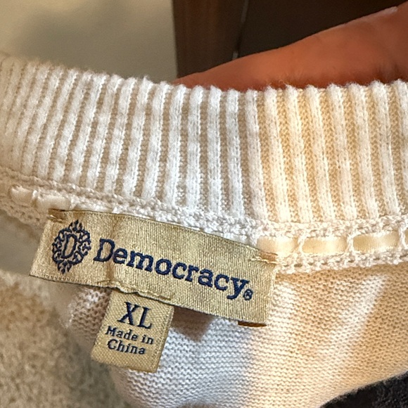 Democracy sweater - Picture 4 of 4
